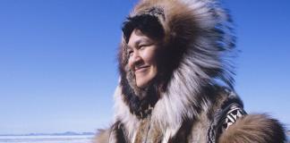 Eiskalte Schönheit: Das traditionelle Piercing der Eskimos