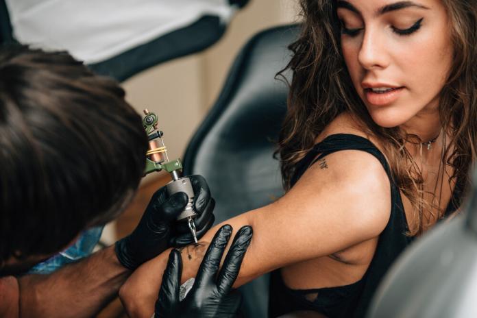 Tätowieren lassen Worauf du bei deinem ersten Tattoo unbedingt achten solltest!