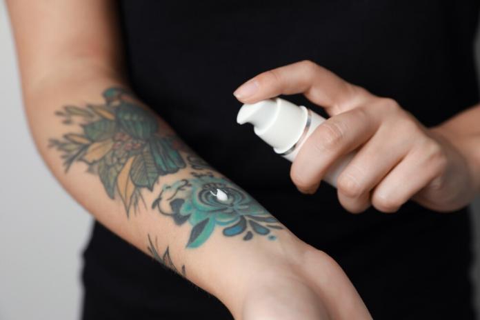 Tattoo entzündet Symptome erkennen & schnelle Hilfe ergreifen! Tattoo entzündet Symptome erkennen & schnelle Hilfe ergreifen!
